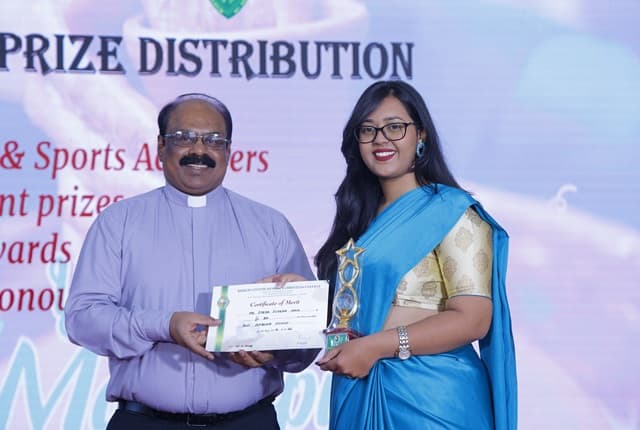 Bishop Cotton Women's Christian College Bangalore Graduation photo 5